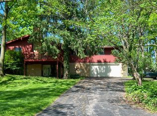 57 Spring Valley Dr, Anderson, IN 46011