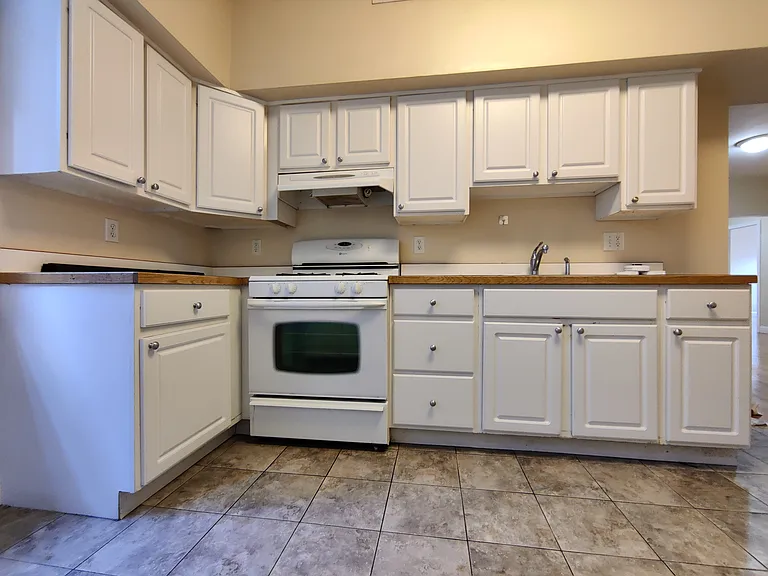 49 Saint Marys St #3 — Photo 23