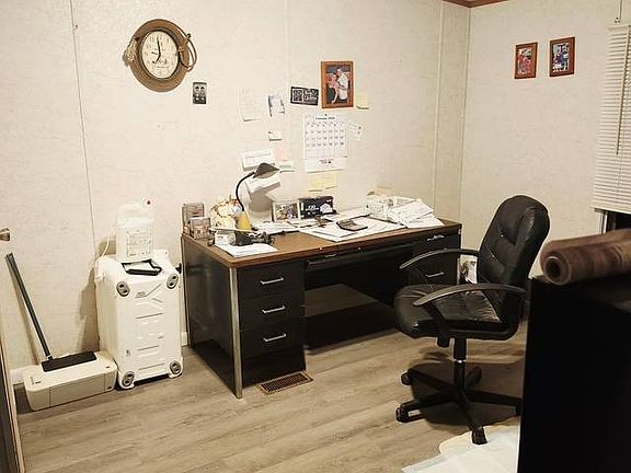 5th image of 90 Rusnick Dr