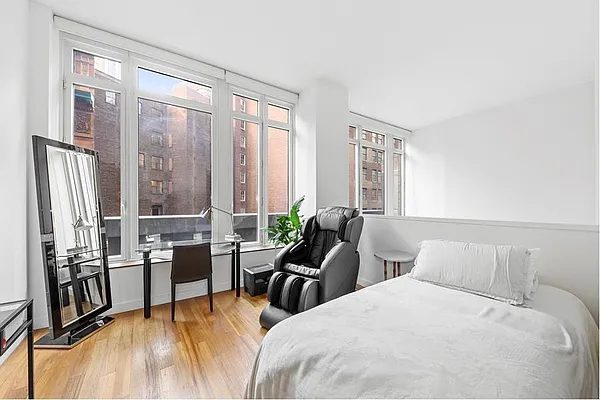 Rented by Douglas Elliman | media 3