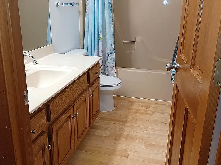 1021 Edgewood Dr — Photo 17