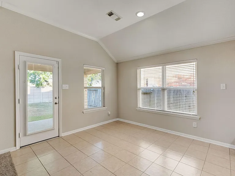 7219 Palmito Ranch Dr — Photo 25