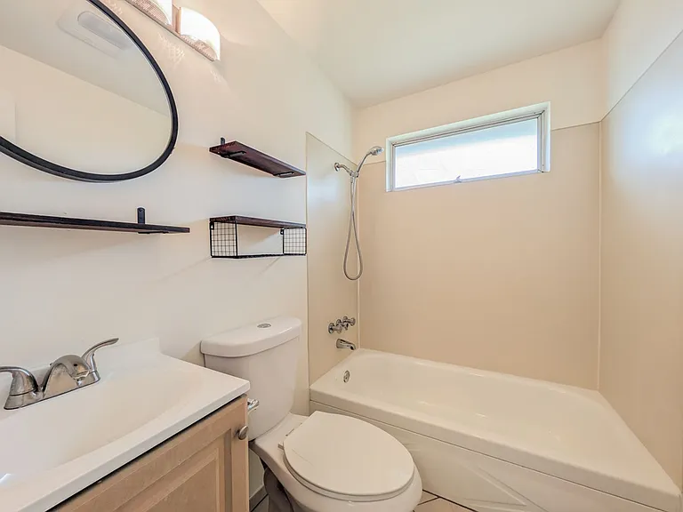 710 Dexter Avenue — Photo 7