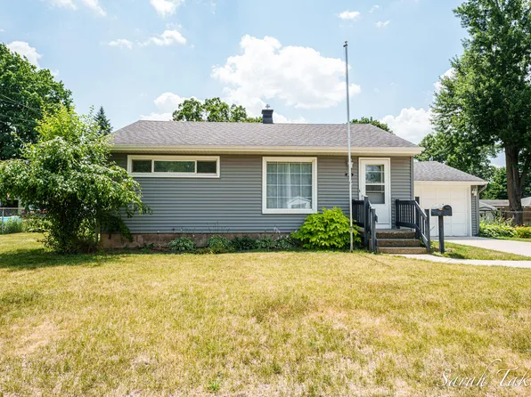 226 Elwell St SW, Wyoming, MI 49548