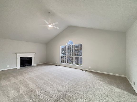 4th image of 114 Dover Ct