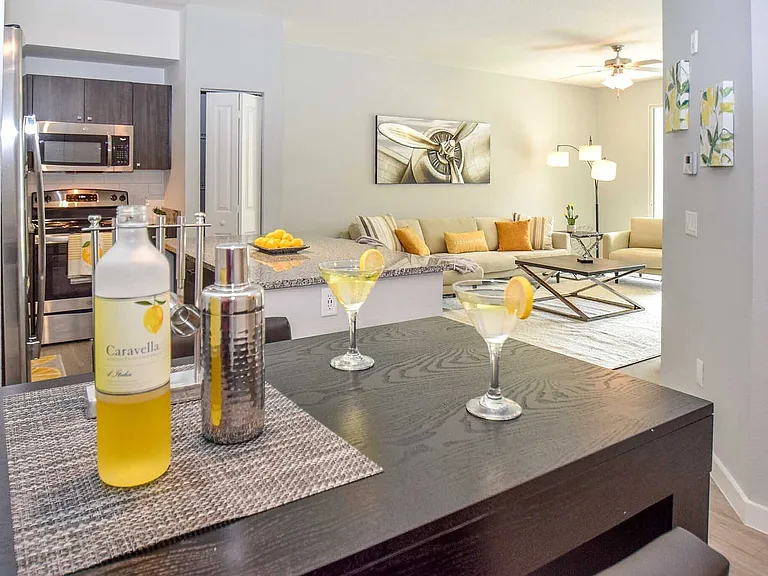 The Solera at Kendall West — Photo 44
