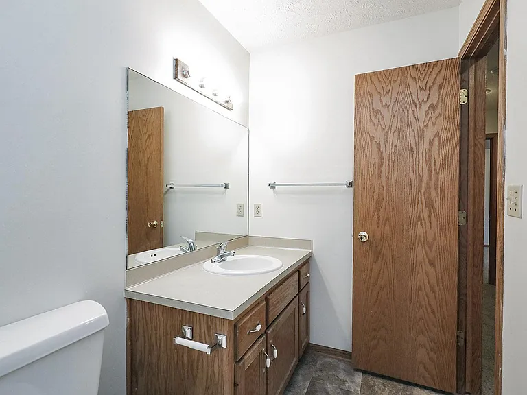 1107 Knox St — Photo 12
