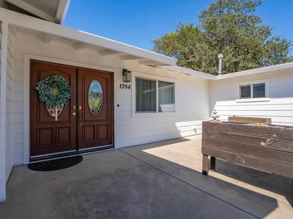 1394 Mistletoe Ln, Redding, CA 96002