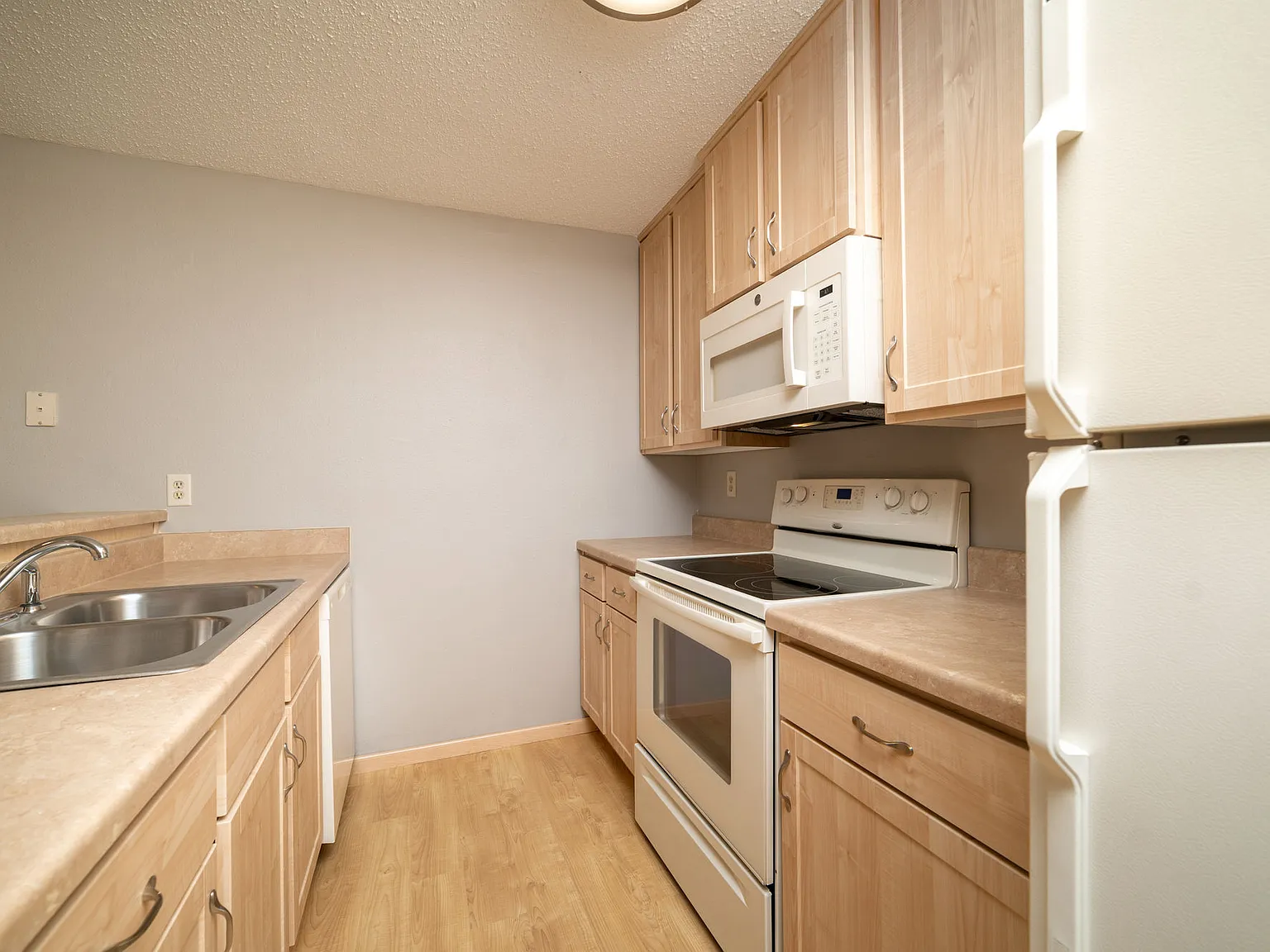 Prairiewood Estates — Photo 2