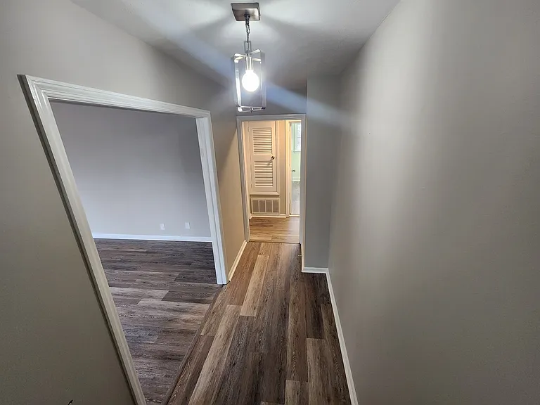 5401 Lichfield Rd — Photo 6