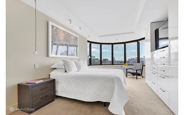 Sold by Douglas Elliman | media 7