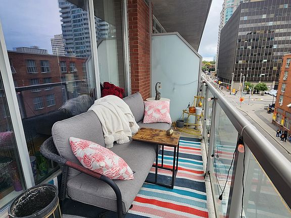5th image of 383 Cumberland St