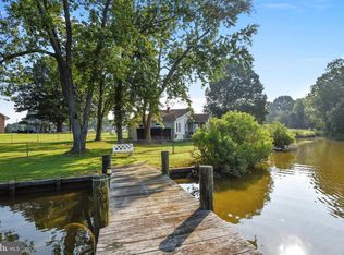 5734 Swamp Circle Rd, Deale, MD 20751