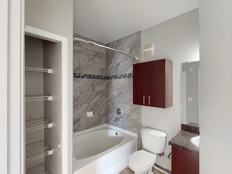 The Vintage Lofts at West End — Photo 99