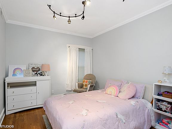 5th image of 510 W Oakdale Ave #1