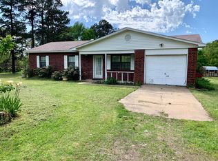 543 Sand Springs Rd, Russellville, AR 72802