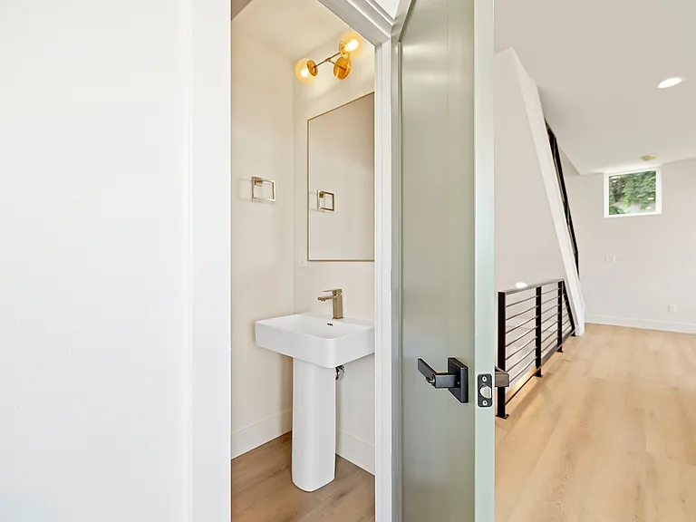 3018 SW Orleans St — Photo 12