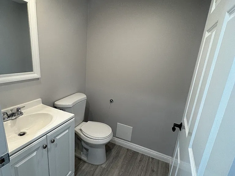 5224 Corteen Pl #4 — Photo 10