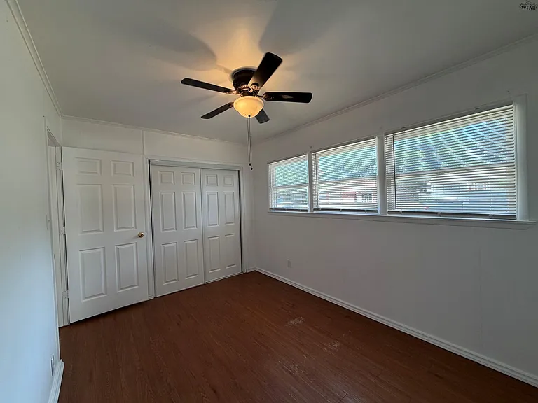 2951 Moffett Ave — Photo 16