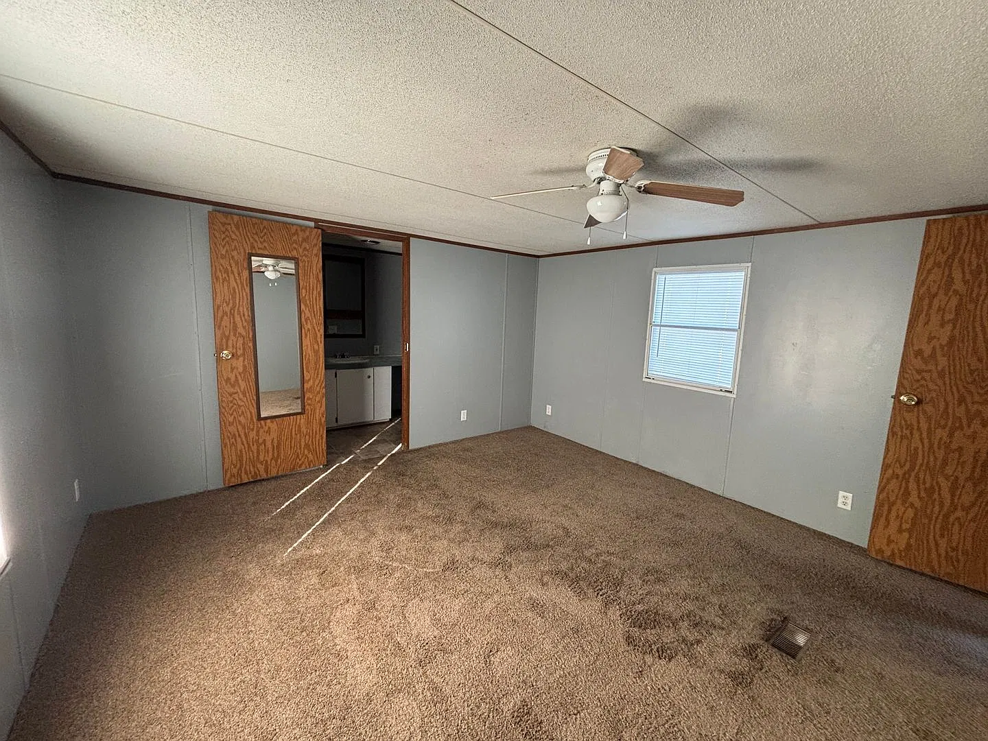 2 Bed 2 Bath in Kinston - Move in Ready — Photo 4
