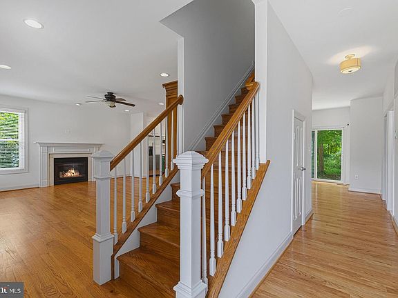 5th image of 1007 Galesville Rd