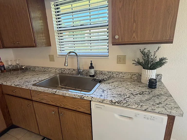 228 NW Waterwheel Ct — Photo 18