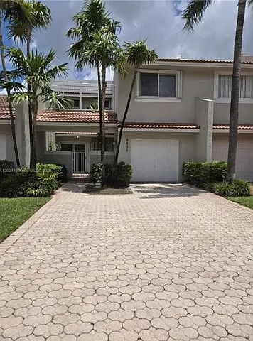 9835 NW 43rd Ter