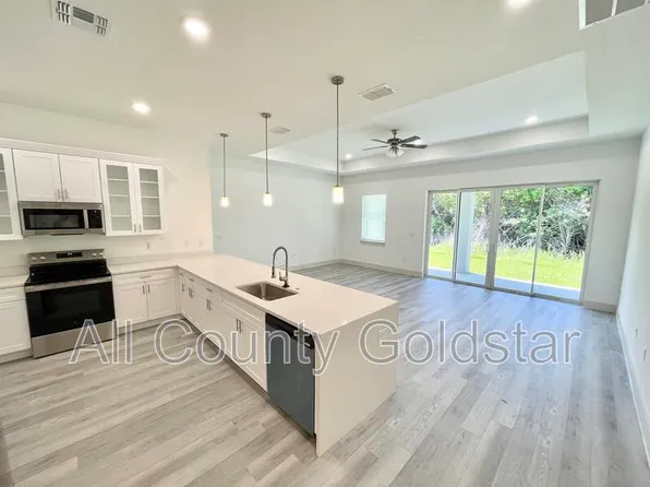 558 Rutland Cir, Port Charlotte, FL 33954