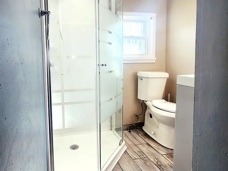 11 Westminster Park — Photo 6