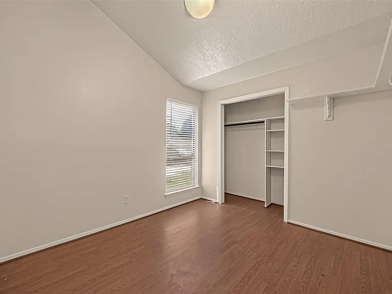 2714 S Brompton Dr — Photo 23