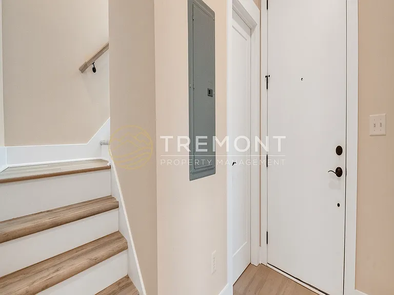 1224 J Andrews Pl — Photo 2