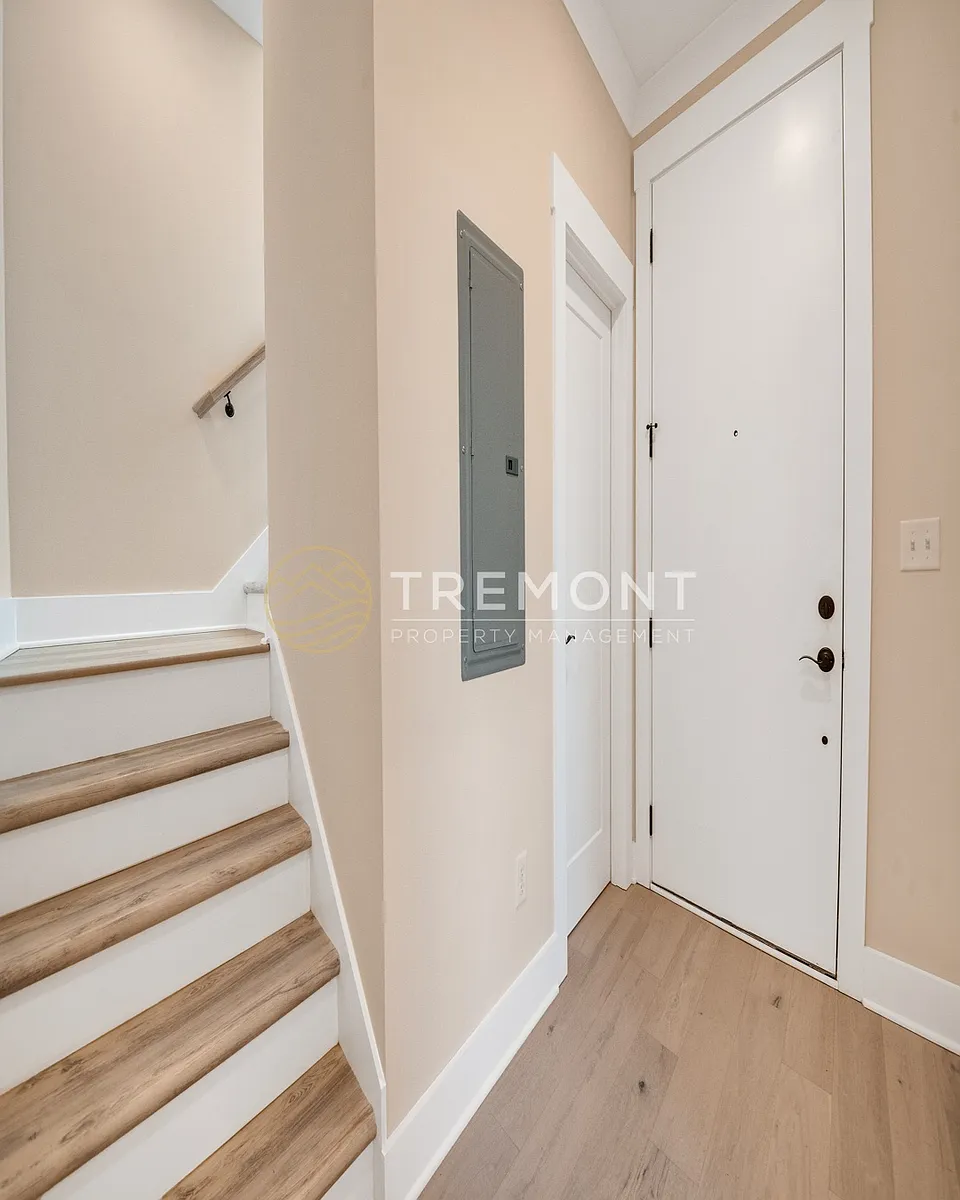 Building Photo - 1224 J Andrews Pl