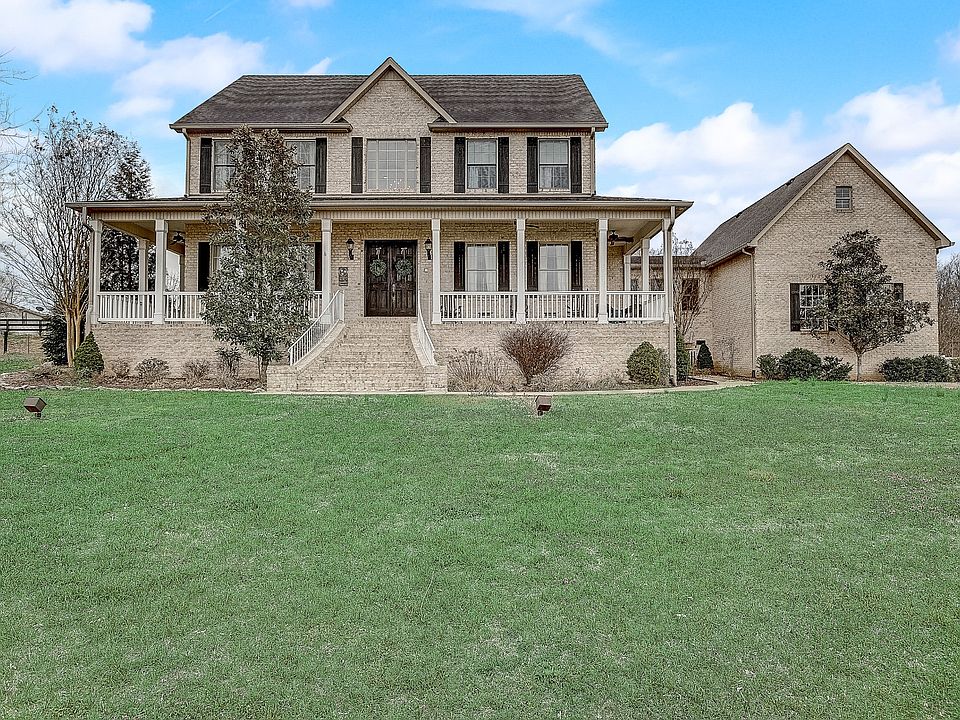 1st image of 10900 Versailles Rd