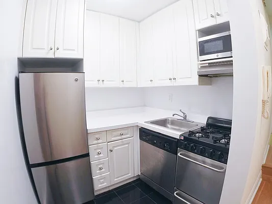 Kitchen, photo 1