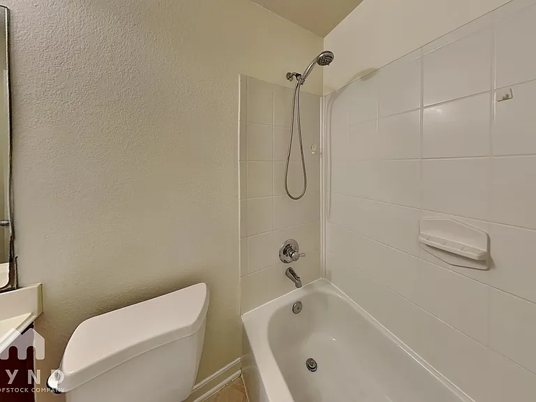 4103 Oakview Creek Ln — Photo 19