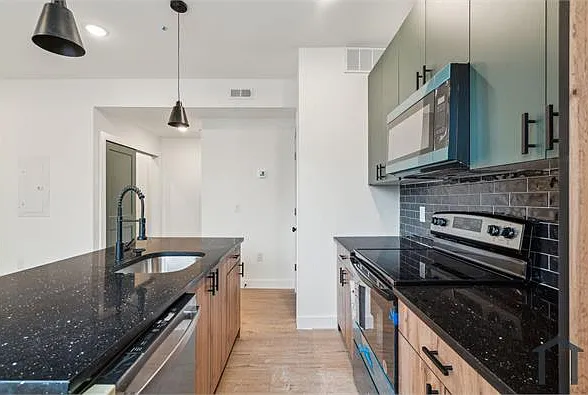 1 bed, $1,700 — Photo 4