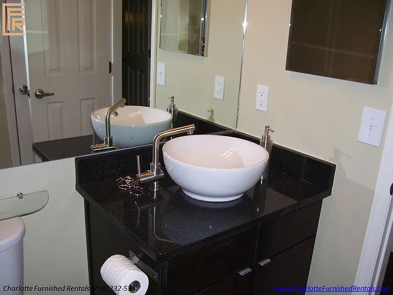 509 Graham St #2 — Photo 8