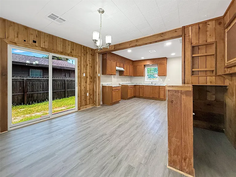 304 Stimson St — Photo 11