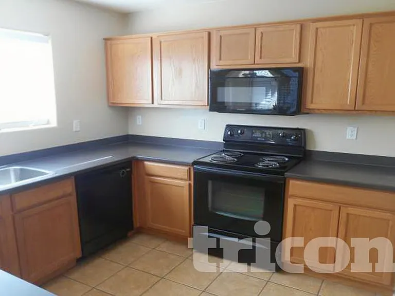 7213 W Pioneer St — Photo 11