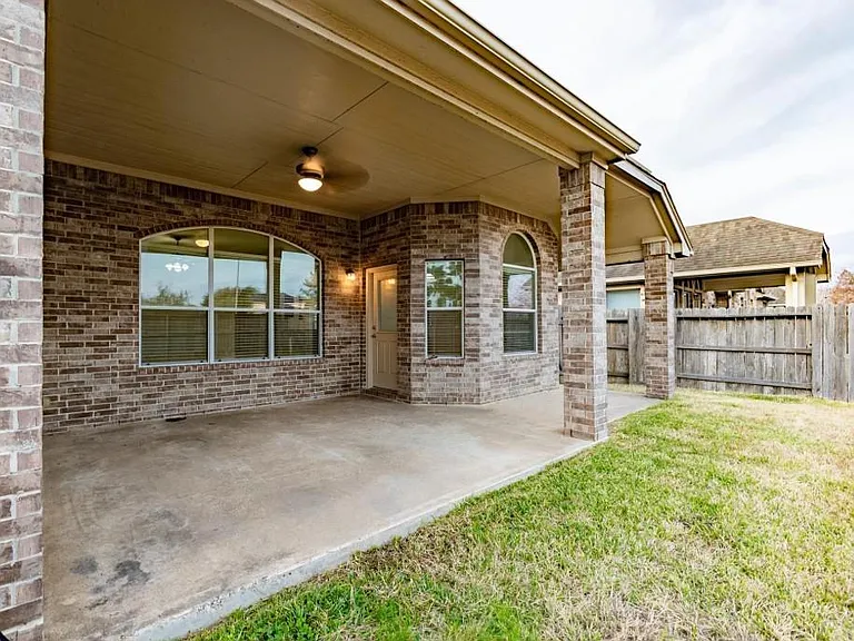 5402 Hickory Harvest Dr — Photo 18