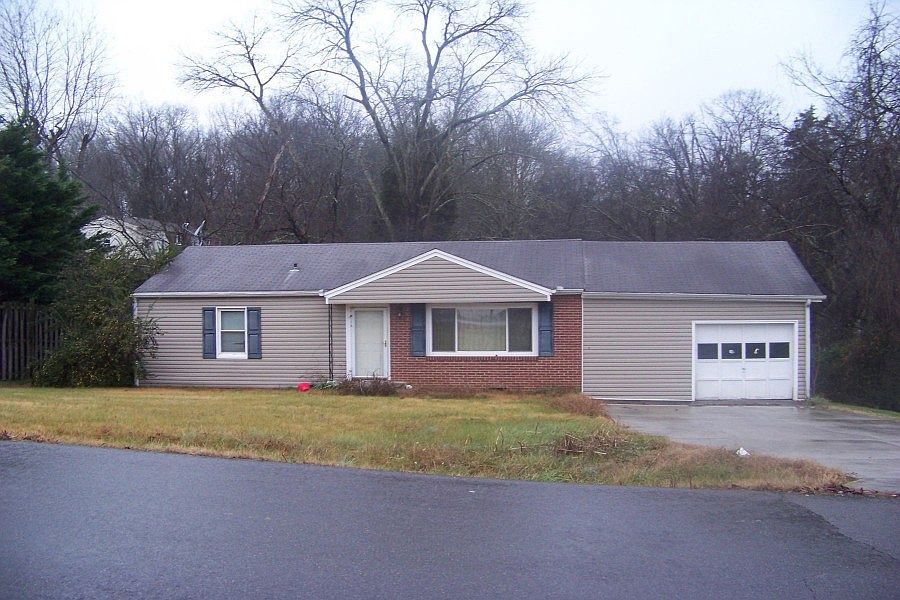 1st image of 705 Edwards Dr