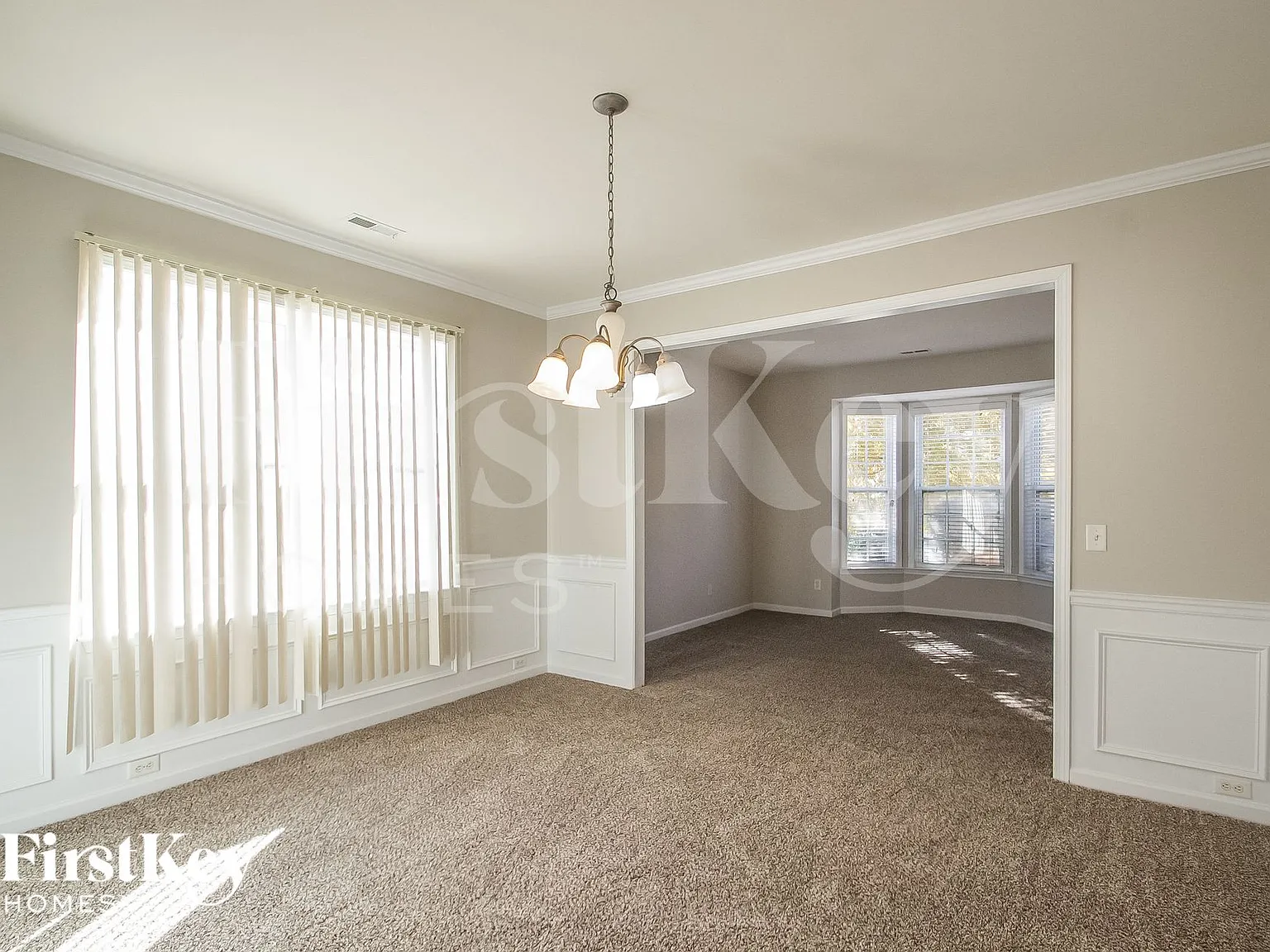 4 bed, 2.5 bath, 3080 sqft, $3,035 — Photo 4