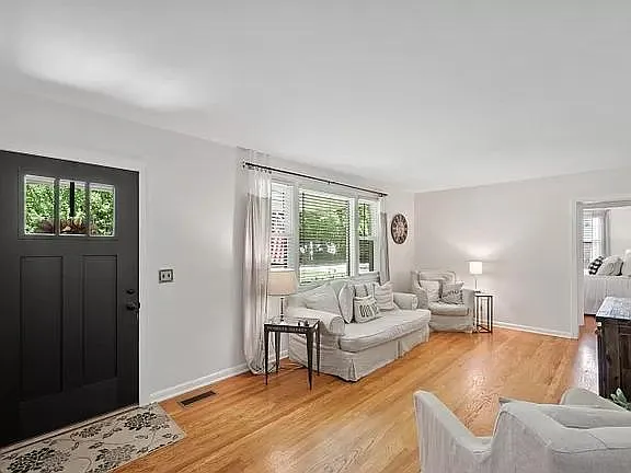 503 Perkins Dr — Photo 8