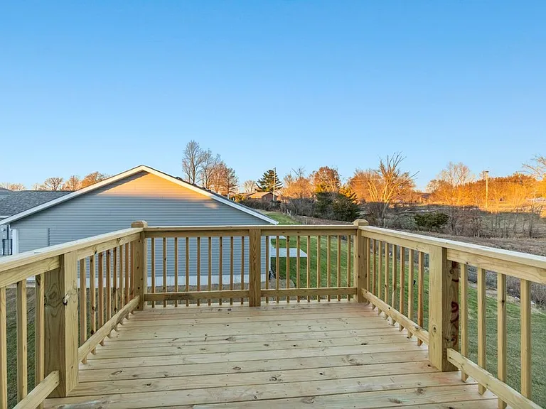 780 Highland Point Dr — Photo 12