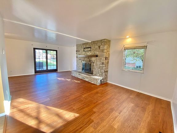 3rd image of 7450 Huckleberry Ln