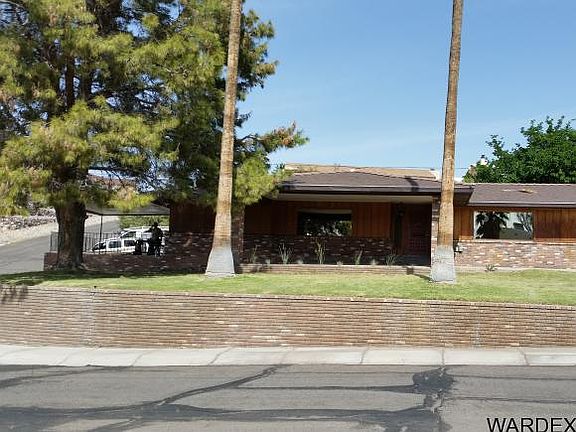 2nd image of 2560 Country Club Dr
