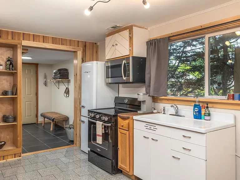 36 Pasadena Dr — Photo 6