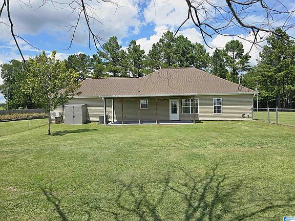 2nd image of 1025 County Road 370