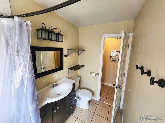 2nd image of 3037 Lakeside Dr