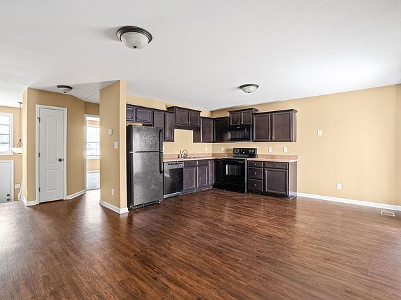 5th image of 1719 Thistlewood Dr APT D